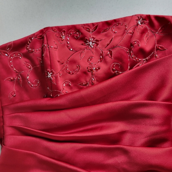 Size Medium Grad Bridesmaid Prom Formal Gown NWT - Picture 3 of 6